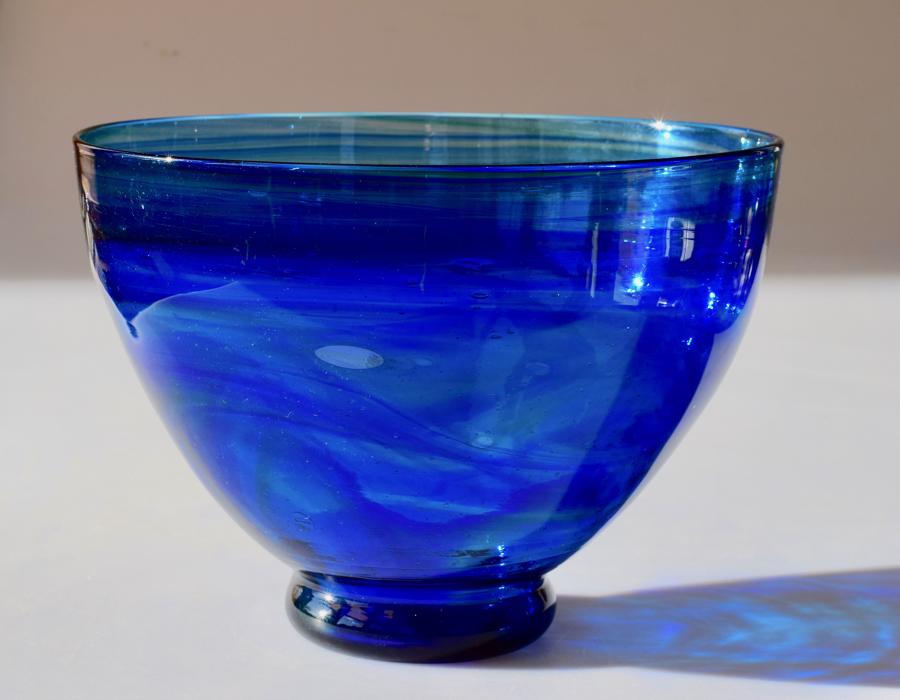 Large blue streaky bowl