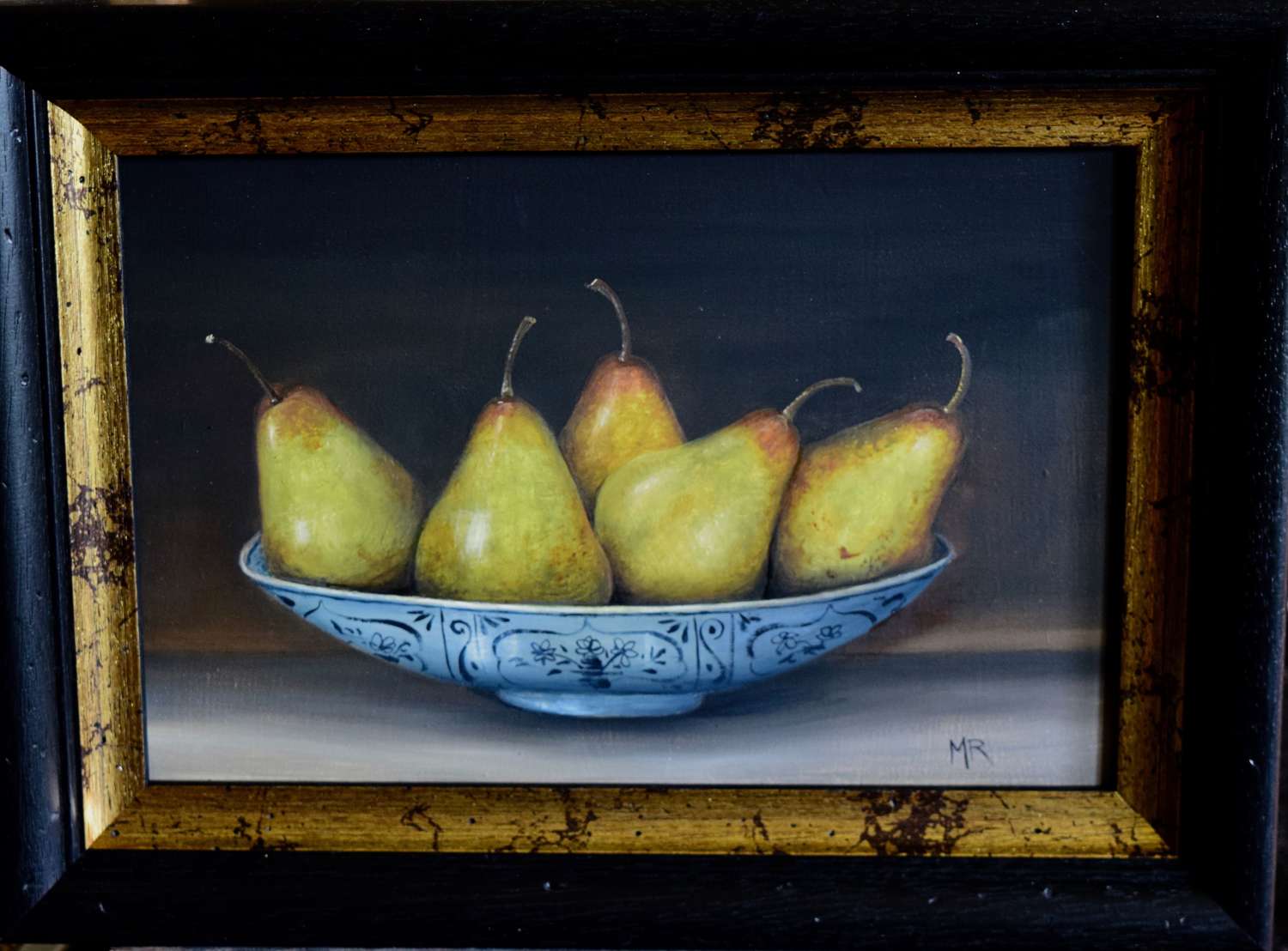 Bowl of pears