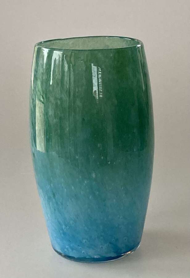 Blue/green cloudy barrel vase
