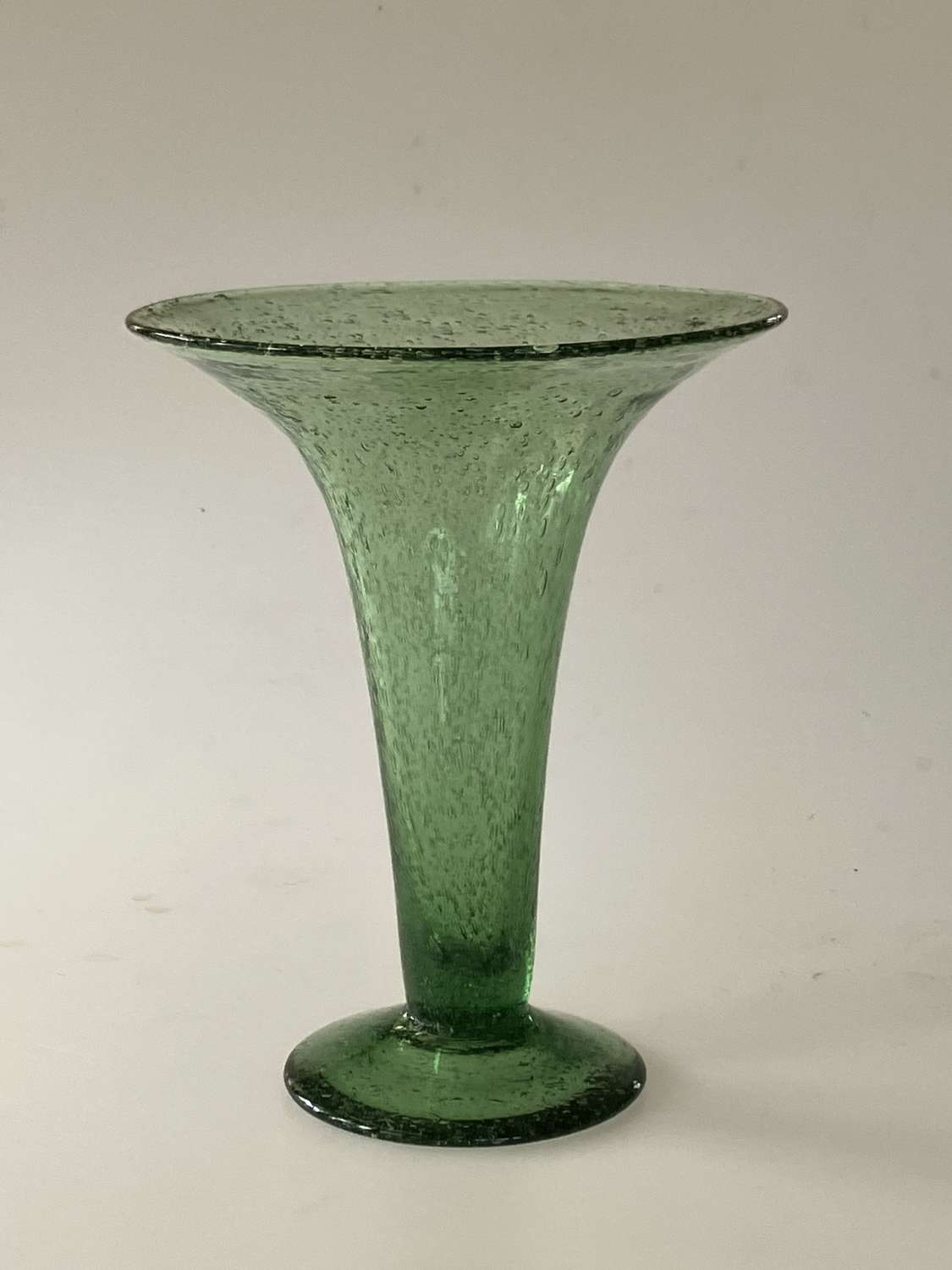 Green bubble trumpet vase