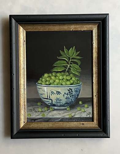 Bowl of peas and mint